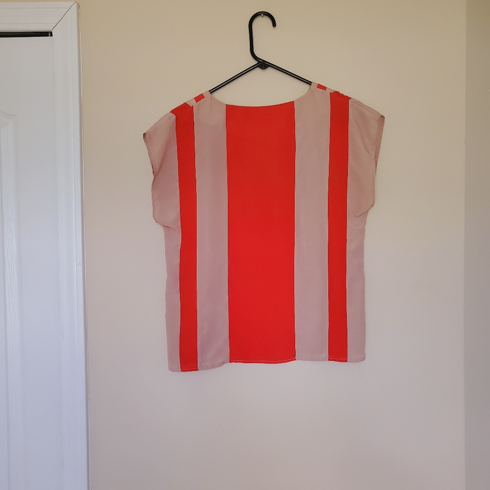 Red blouse - Picture 2 of 4